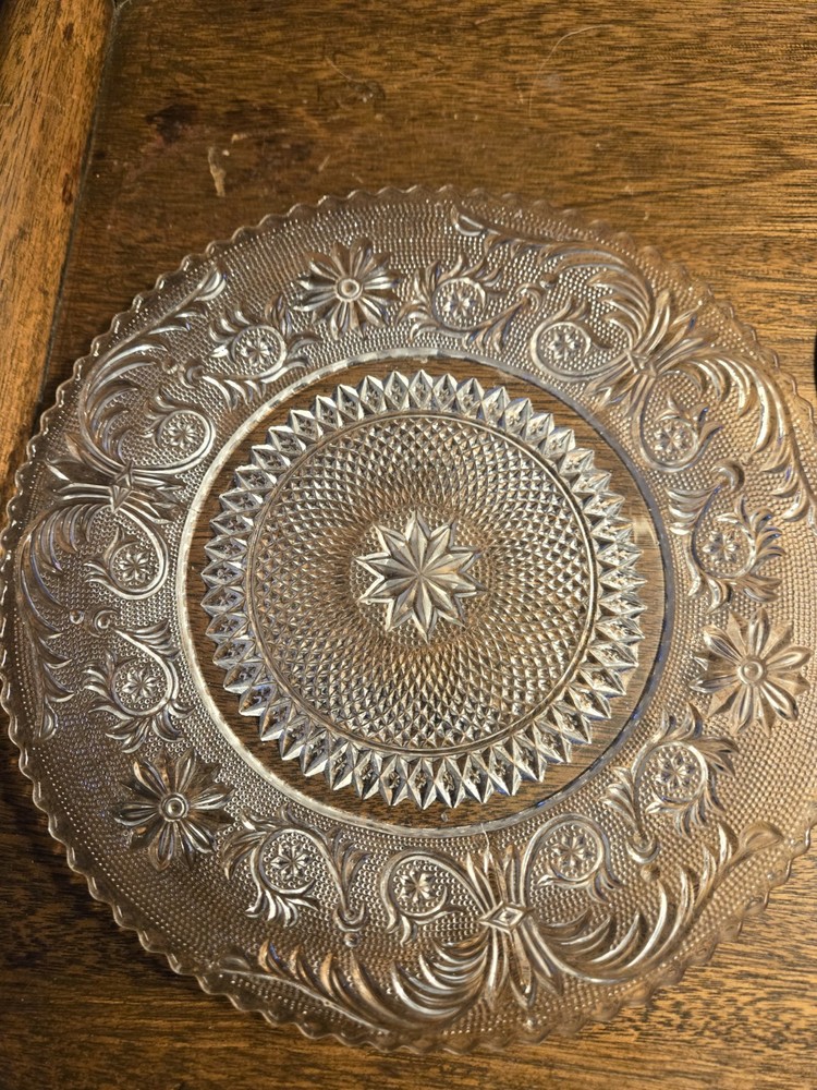 Duncan &miller antique  Crystal Pattern Glass Plates 9.5 inches Sandwich