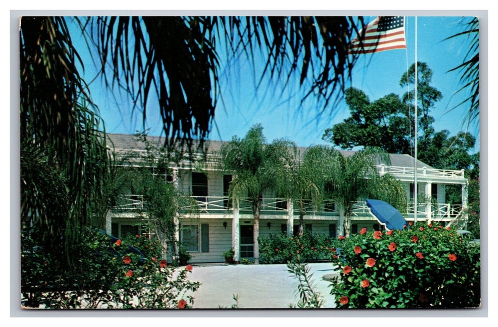 St Petersburg FL Florida The Colonials Lodge Hotel Unp Chrome Postcard