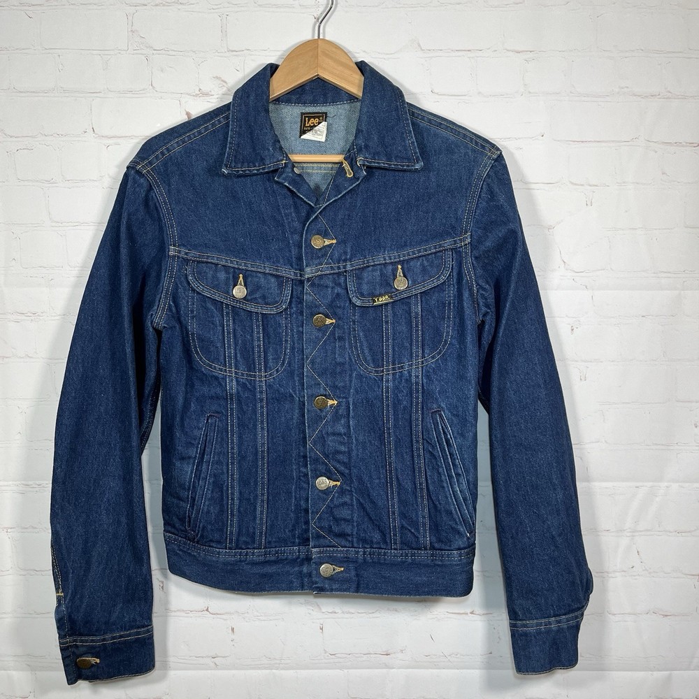 Vintage 80s Lee Denim Trucker Jacket Blue 36R Made in USA 220-2647