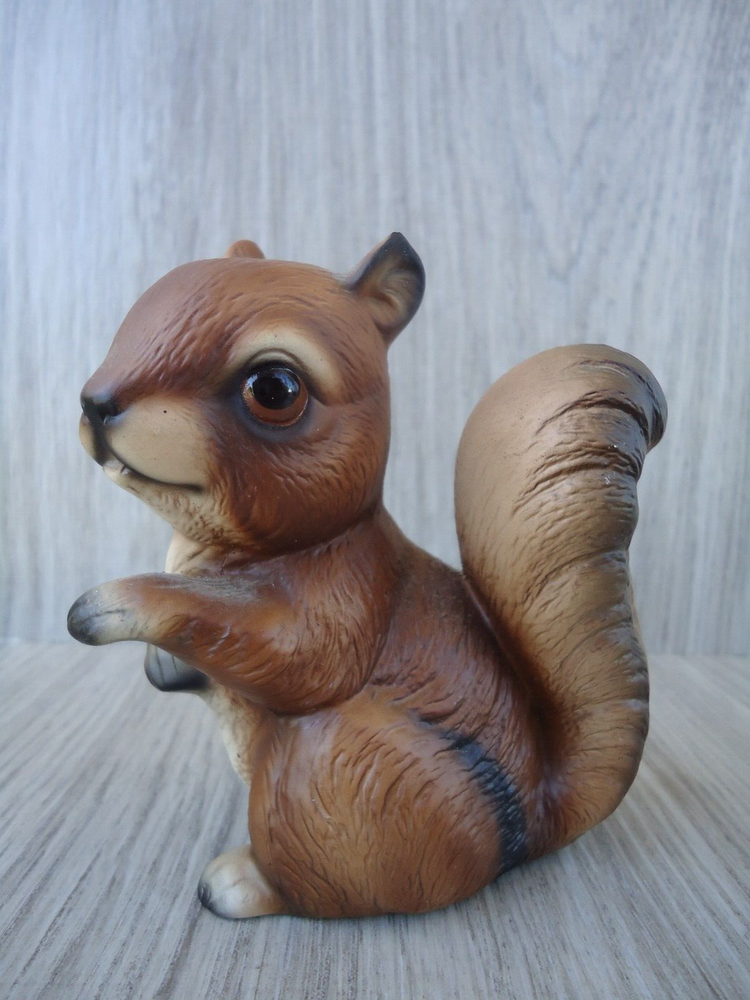 VTG Ceramic Squirrel Figurine 4 in Realistic Whimsical Forest Critter Decor