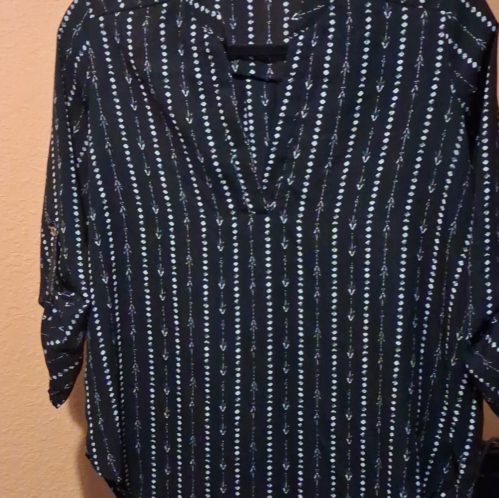 Women's Regular Black White Geometric Pattern V-Neck 3/4 Sleeve Casual Blouse