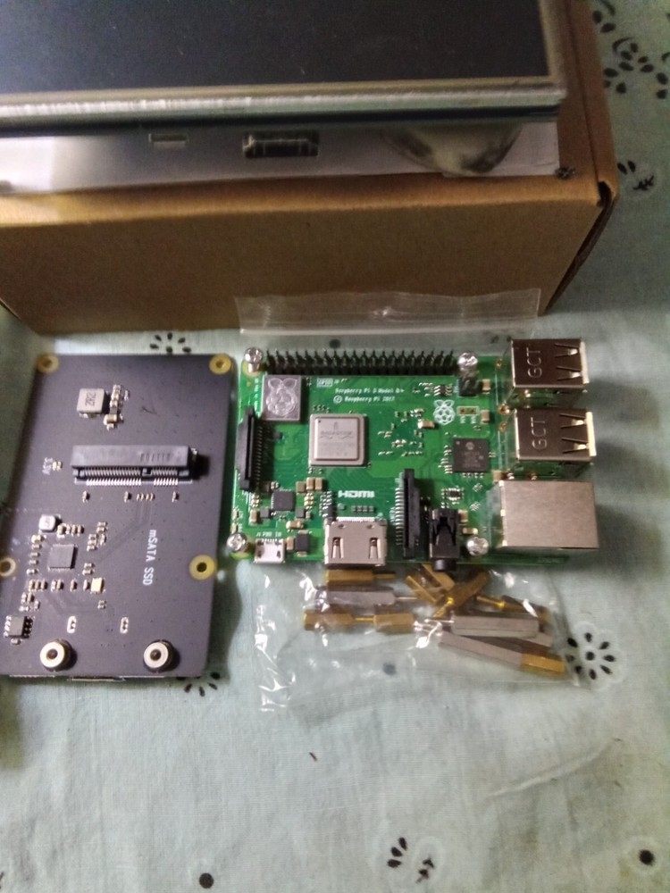 Raspberry Pi 3 Model B Quad Core 1.2ghz 64bit CPU 1gb RAM WiFi & Bluetooth 4.1