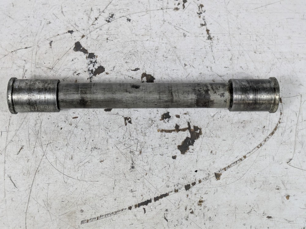 02 03 Kawasaki Ninja ZX9 ZX9R ZX900F1 Front Wheel axle Bolt