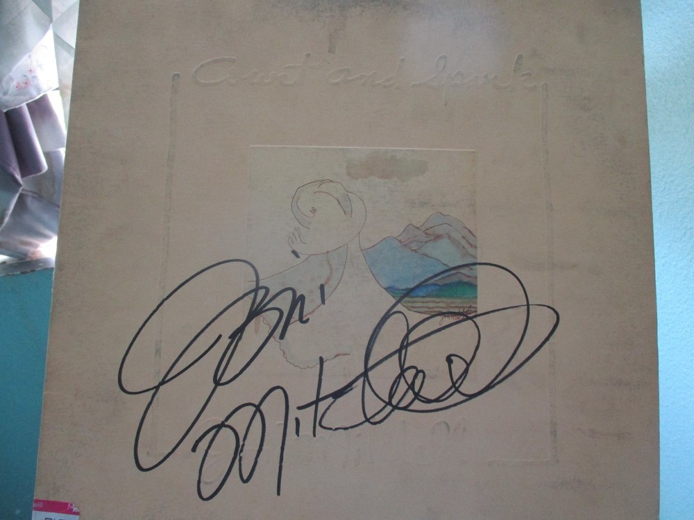 Signed Joni Mitchell Album (Court And Spark, 1974)!!