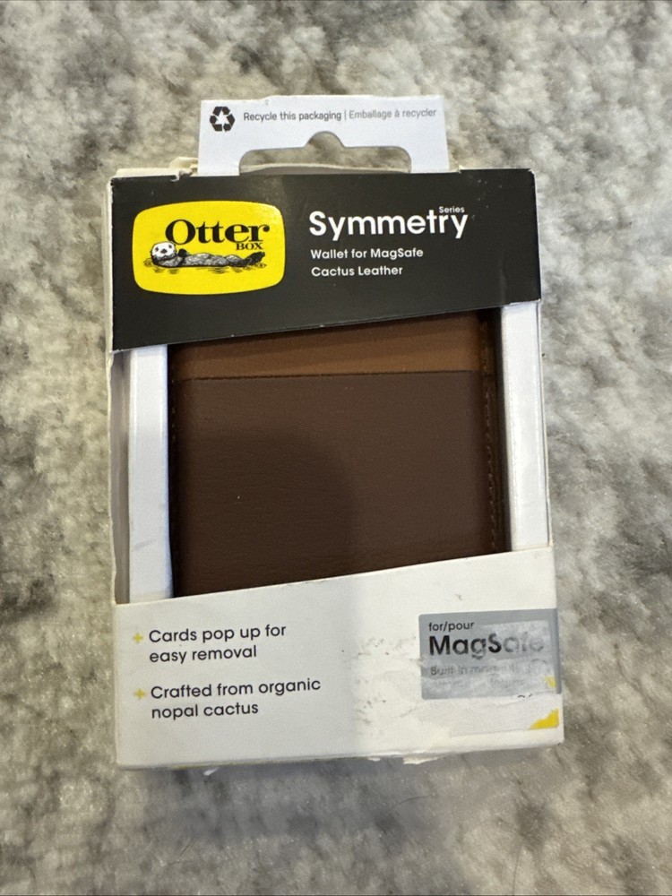 OtterBox Symmetry Series Cactus Leather Wallet with MagSafe