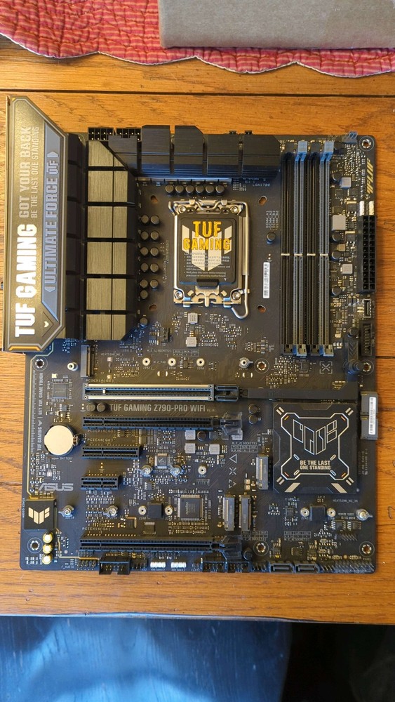 ASUS TUF Gaming Z790 Plus Wi-Fi Socket LGA-1700 Intel Z790 ATX Motherboard Used