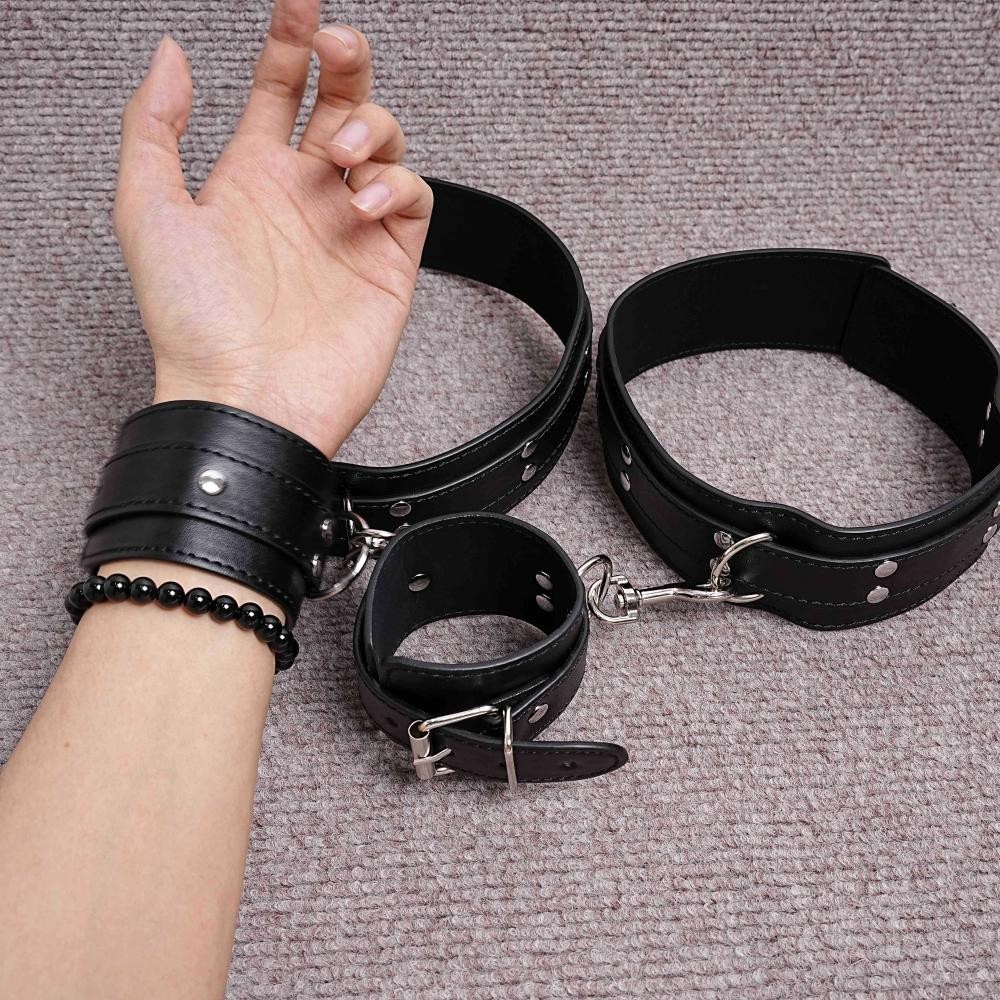Bed Restraints PU Leather Bondage Hand Ankle Cuffs Open Leg Device For Couples