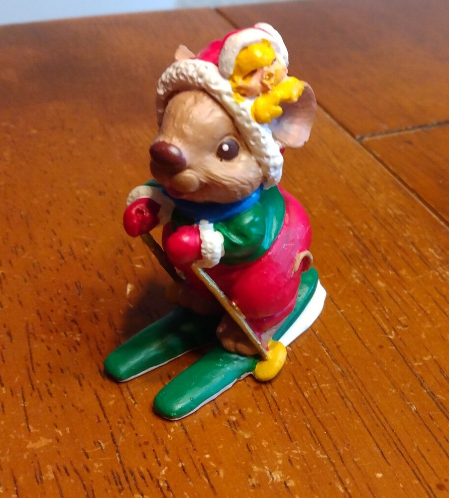 Vintage Russ Berrie 9001 Mouse On Skis Winter Christmas Decorative Figurine