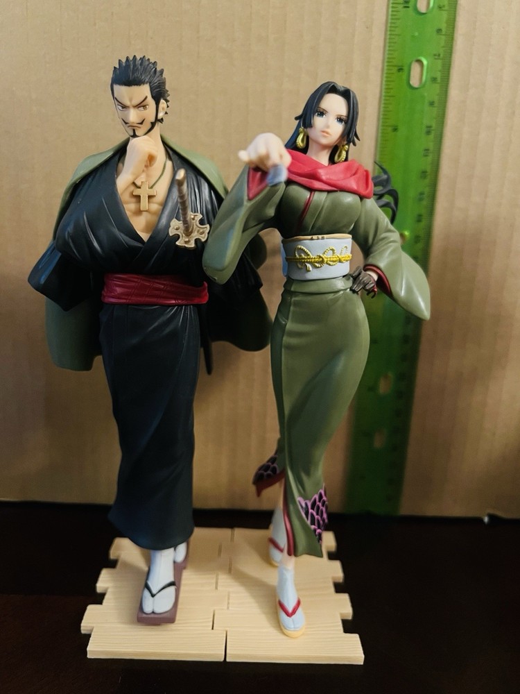 Boa Hancock & Dracule Mihawk One Piece Wano Figure Set Of 2