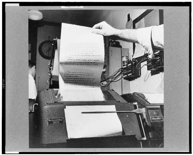 Photo:New York NY 1942 New York Times wire room copy boy AP dispatch