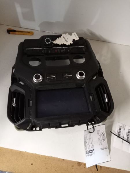 Audio Equipment Radio New Style Control Panel Fits 19 SIERRA 1500 PICKUP 3531248