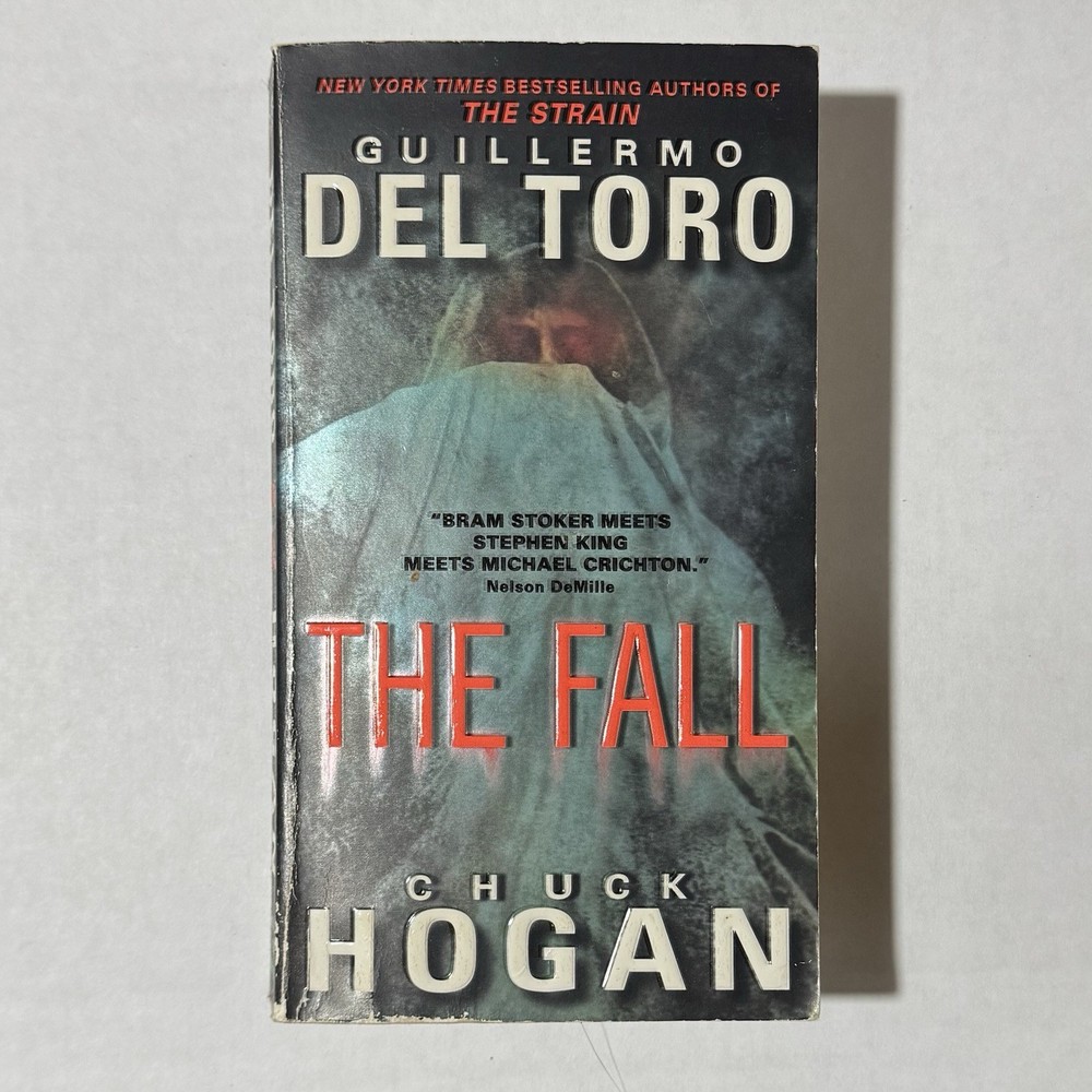 The Fall by Guillermo del Toro & Chuck Hogan 2011 Paperback The Strain Trilogy