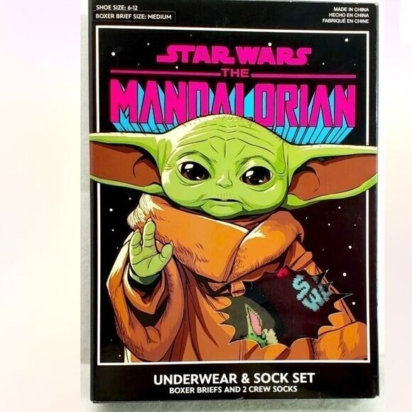 Star Wars The Child Boxer Brief Mens Size M(31-34) And 2 Pair Crew Sock Gift Set