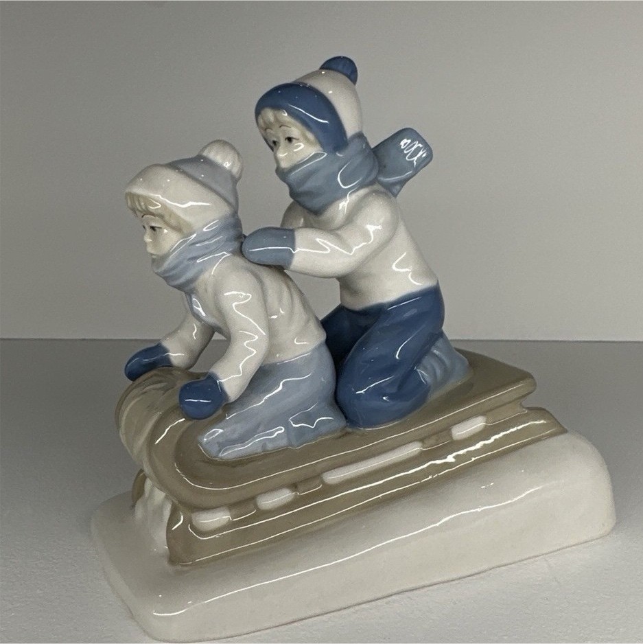 Ceramic Figurine Children Sledding  1992 Mexico