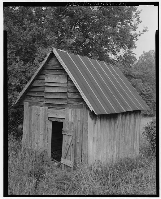 Photo:Halifax County Virginia Clover Edgewood Farm Log Shed 1900s