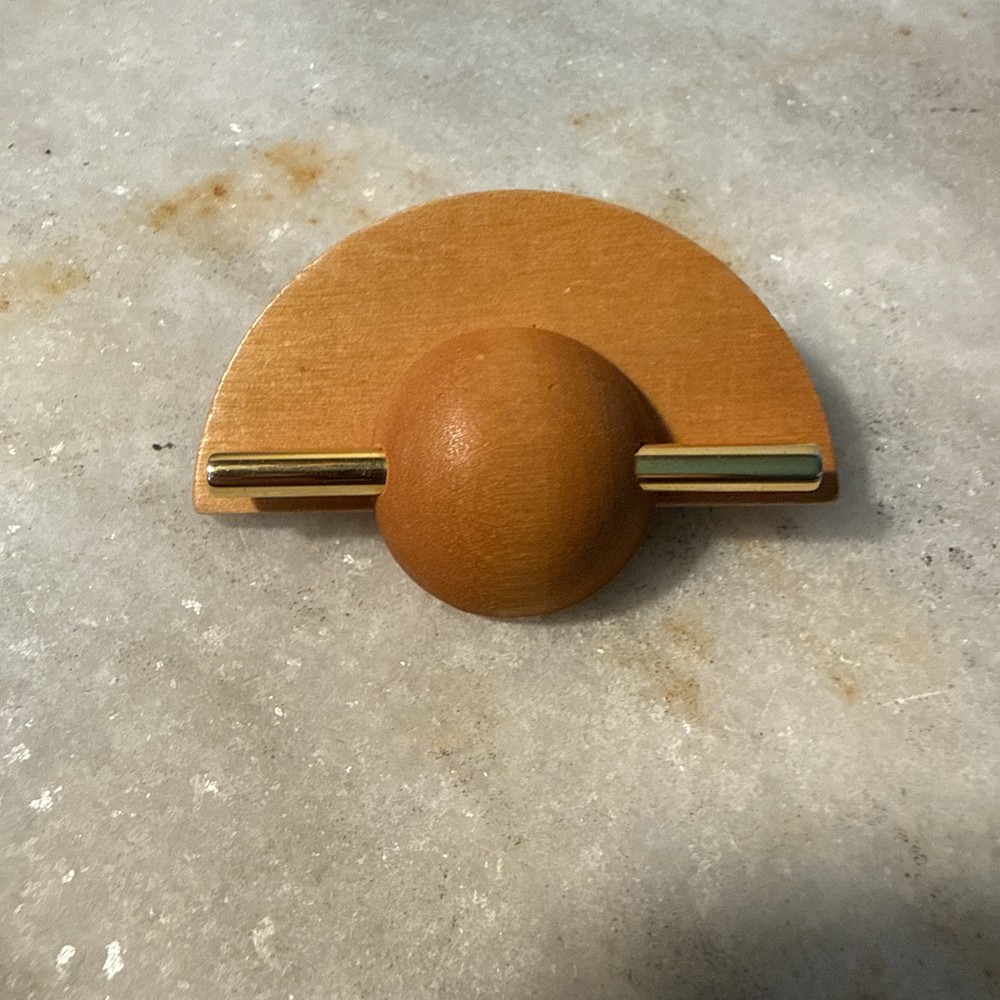 VTG Aarikka Finland Lady Wood Brooch  yellow  Gold Finland Modernist Brooch Pin