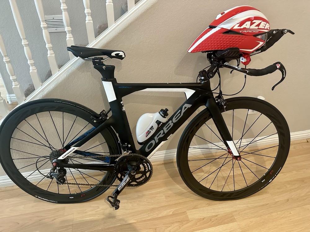 Orbea Ordu M30 Carbon TT - Zipp 404 - Lazer Tardis - Looks Pedals - Shimano 105