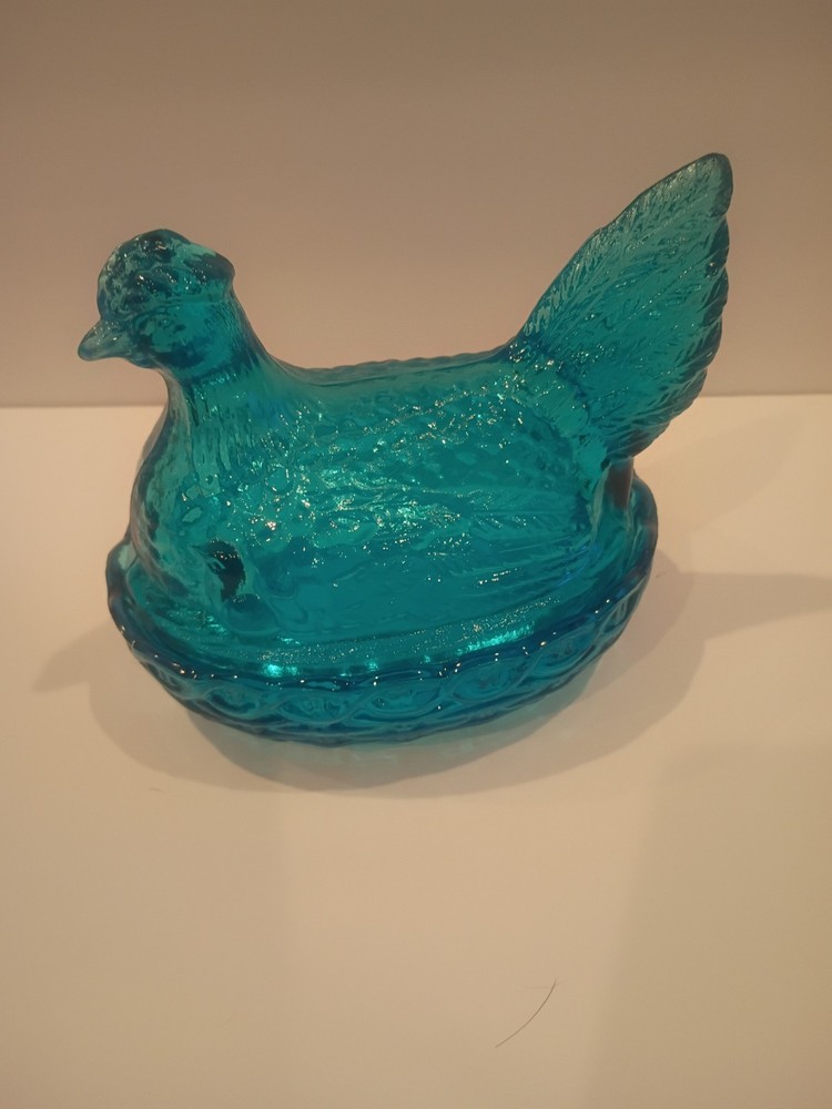 Vintage 1950-1970s L. E. Smith Glass Company Teal Blue Hen on a Nest Candy Dish.