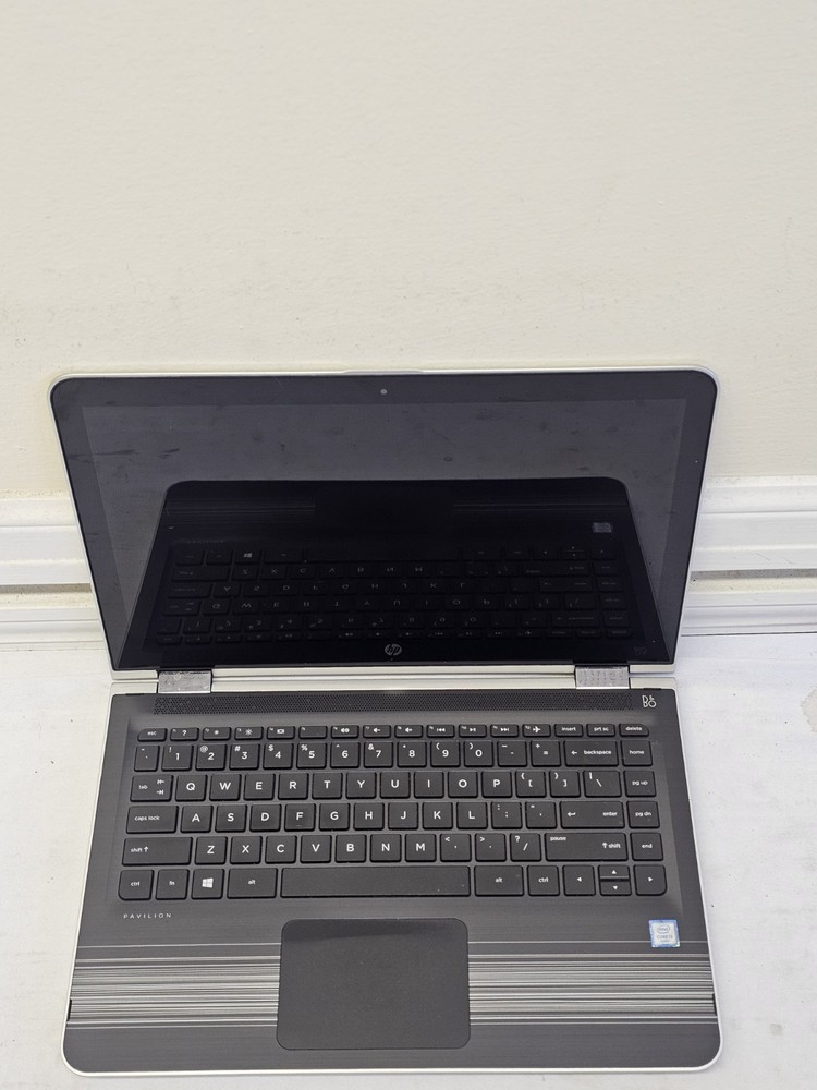 HP Pavilion x360 m3 Laptop - i3 6100u - 6GB RAM - 500GB HDD - BAD SCREEN WIN 10