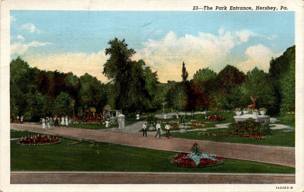 Hershey Park Entrance, Hershey, PA. Postcard