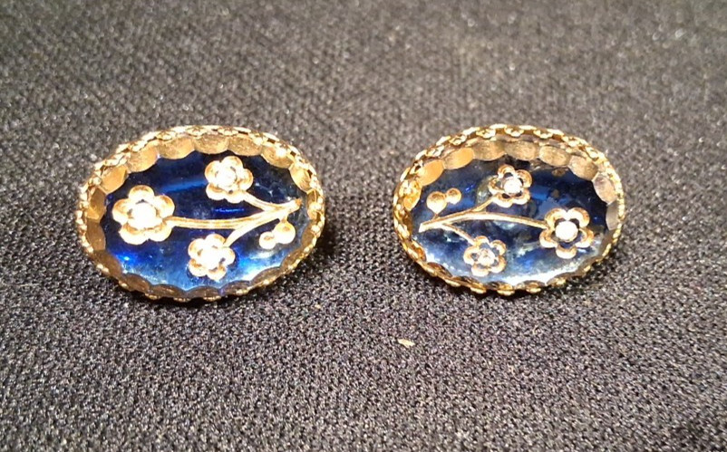 Vintage Signed Judy Lee Gold Tone Blue Rhinestone Flower Clip on Earrings