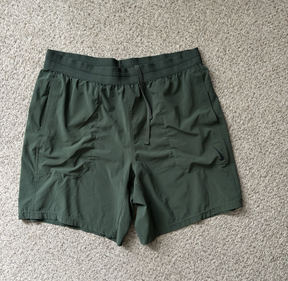Nike Shorts Mens XL (36-38) Dark Green Yoga Training Dri-fit Shorts Lightweight
