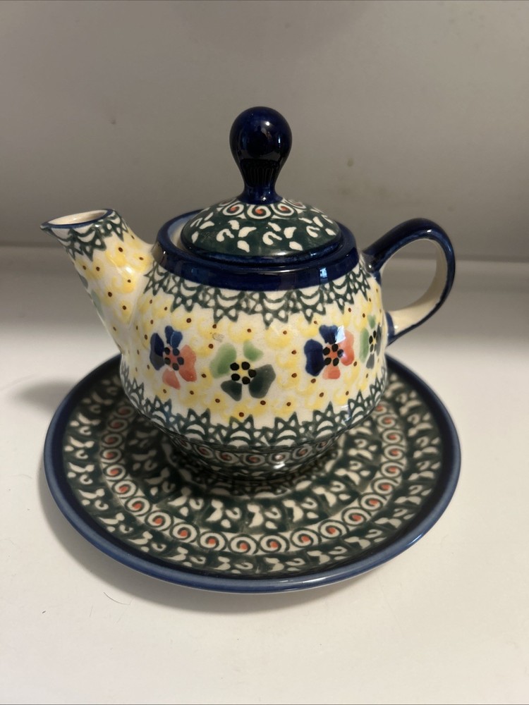 POLISH POTTERY UNIKAT  TEAPOT w/ LID and saucer