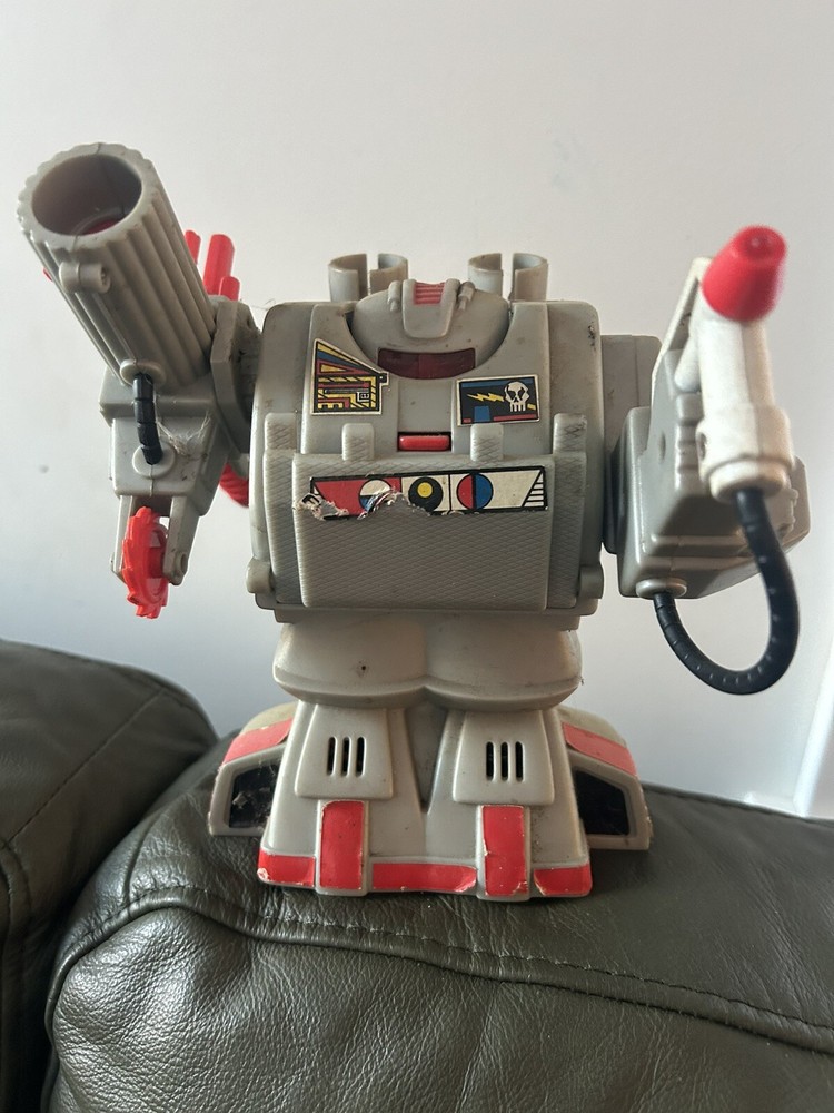 ROBOT - TOY BIZ INC 1992 VINTAGE TOY YOU'RE TERMINATED TERMINATOR Remote Control