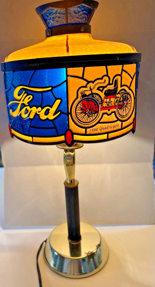 VINTAGE 1970s FORD DEALER DESK LAMP TIFFANY STYLE TABLE LIGHT FAUX STAINED GLASS