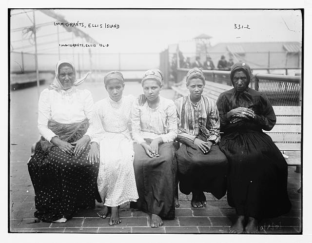 Photo:Immigrants, Ellis Island
