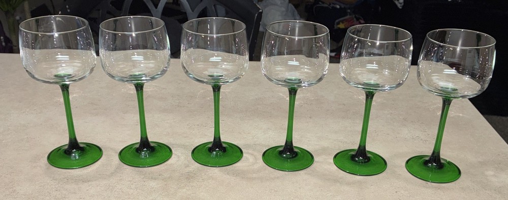 Luminarc France Emerald Green Stem 7” Wine Glasses