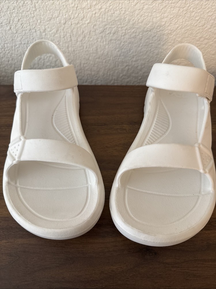 Teva Hurricane Women's Sandals White Size 8 Pre-owned
