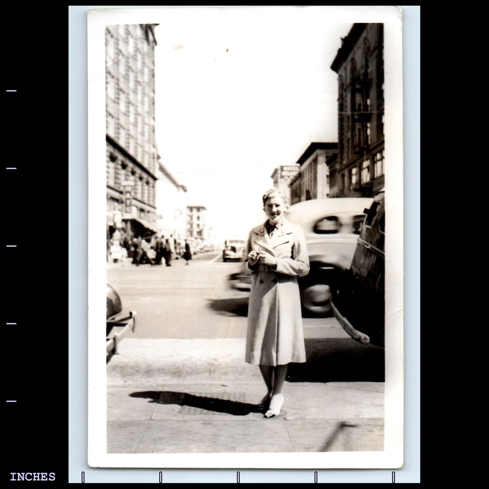 Old Vintage Photo STREET SCENE WOMAN CLASSIC CARS BUILDINGS HAT STORE