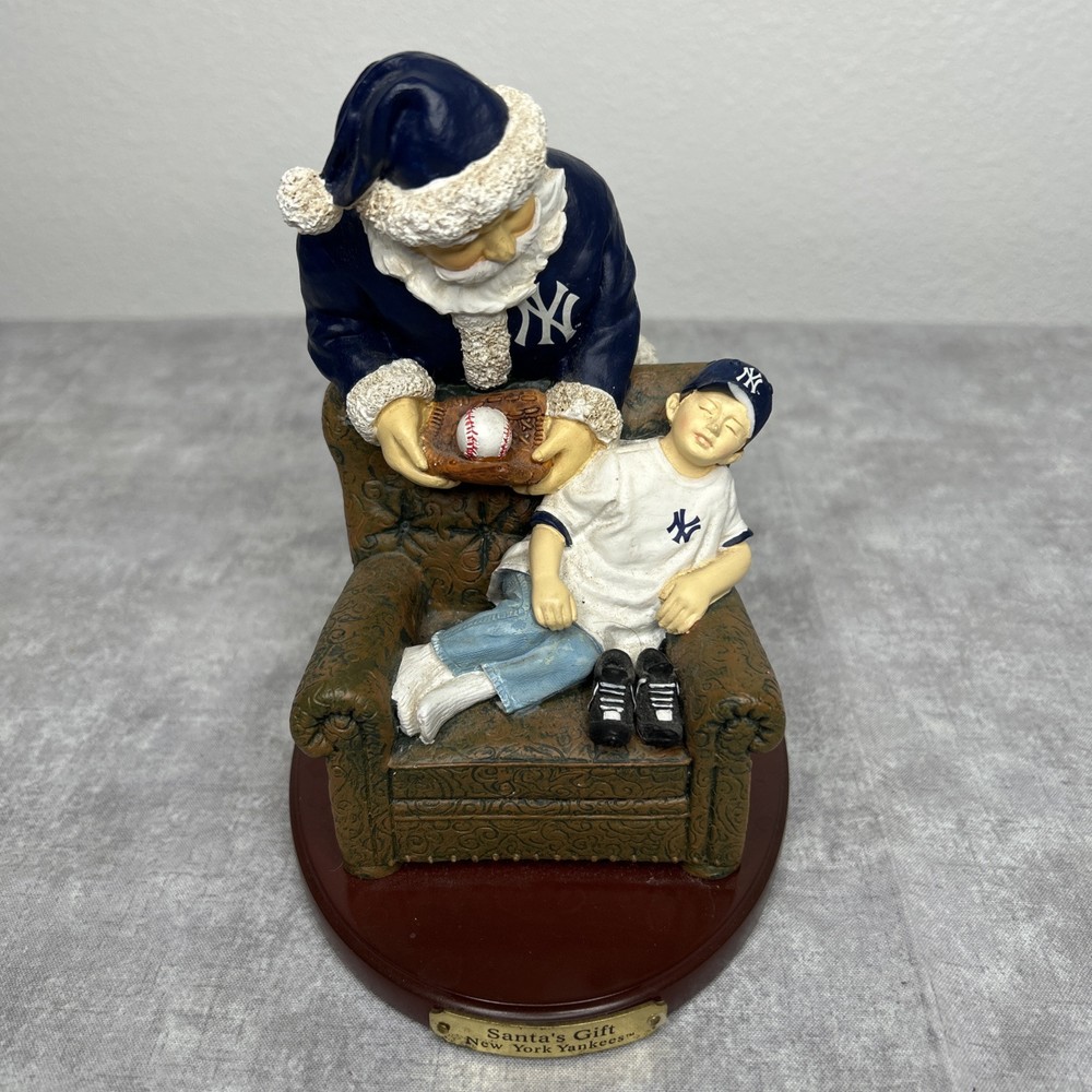Santa's Gift New York Yankees Memory Company 2001 Genuine MLB Christmas