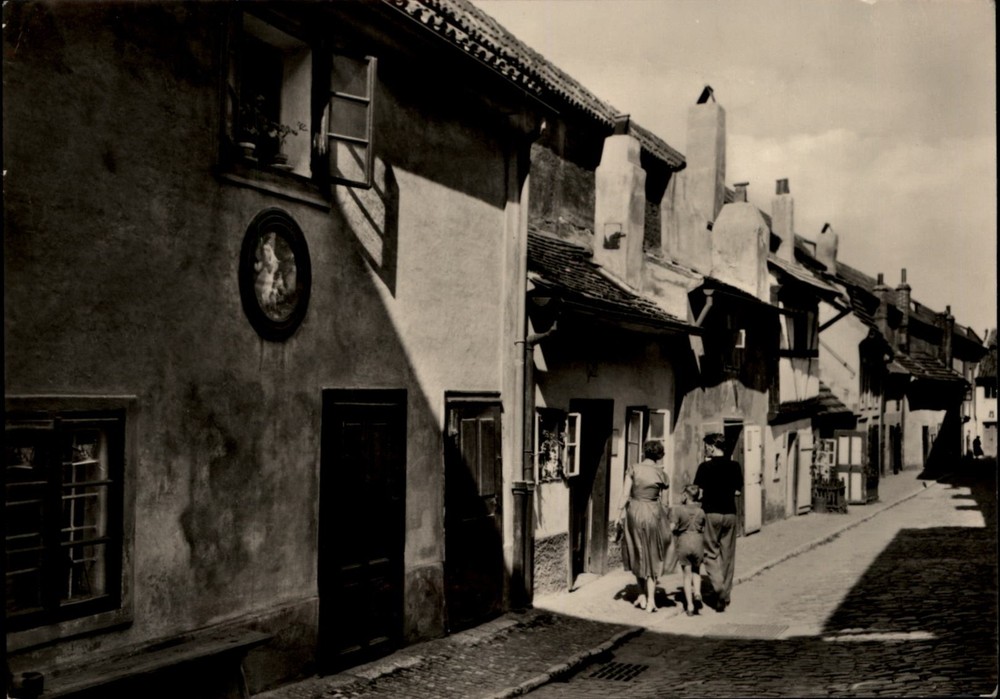 RPPC Zlata ulicka Prague Czech Republic vintage postcard q429