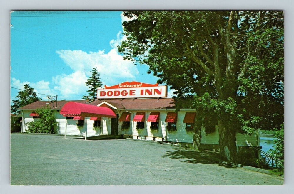North Edgecomb ME-Maine, Dodge Inn, Antique Vintage Souvenir Postcard