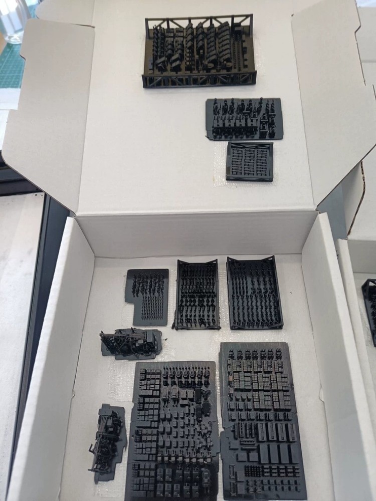 3D printing 1/700 US Navy Aircraft Carrier Ground Crew Set Unpainted Resin Model