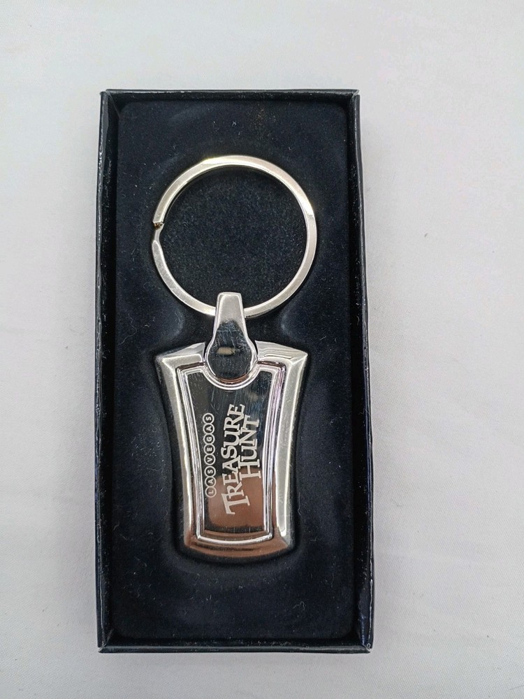 Las Vegas Keychain Treasure Hunt Metal Silver Nevada Casino Travel Souvenir Item