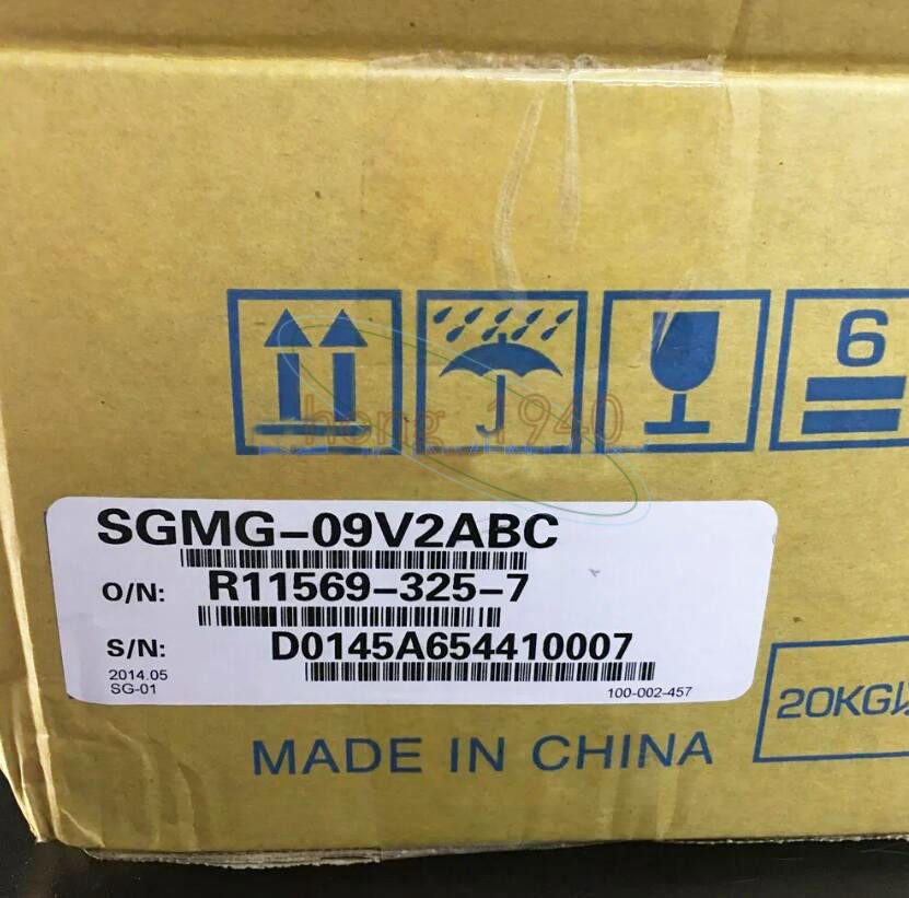 1Pcs YASKAWA SGMG-09V2ABC SERVO MOTOR New