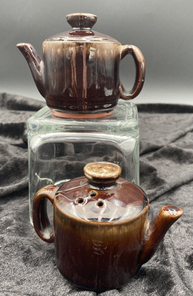 Vintage ('70s) Salt and Pepper Shakers, Brown Ceramic Miniature Teapots, Japan