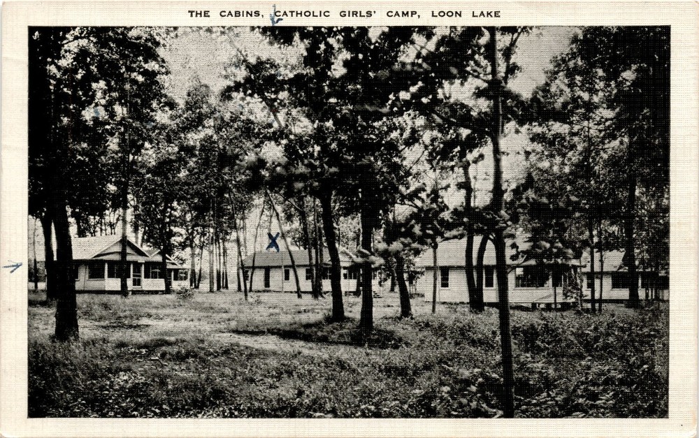 CABINS, CATHOLIC GIRLS' CAMP, LOON LAKE, WAN Postcard