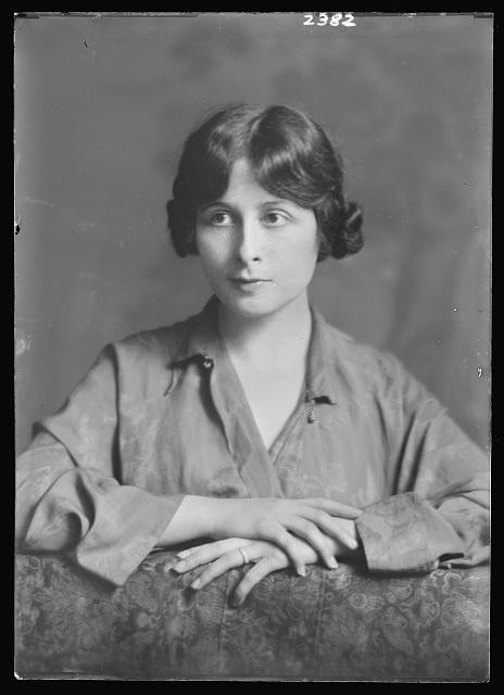 Photo:Lieles, H., Mrs., portrait photograph
