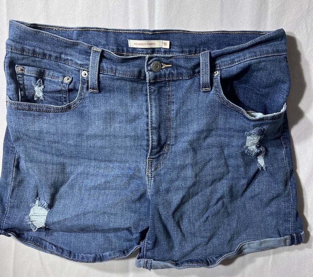 Levis Shorts Mid Length Womens size 31 Blue Wash Stretch Cuffed Denim Distressed