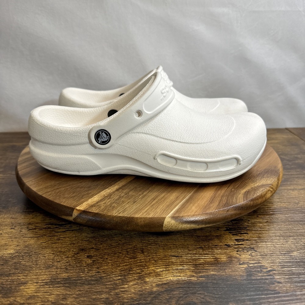 Crocs Clogs Unisex Womens 9 Mens 7 White Slip On Shoes Slip Resistant Work Slide