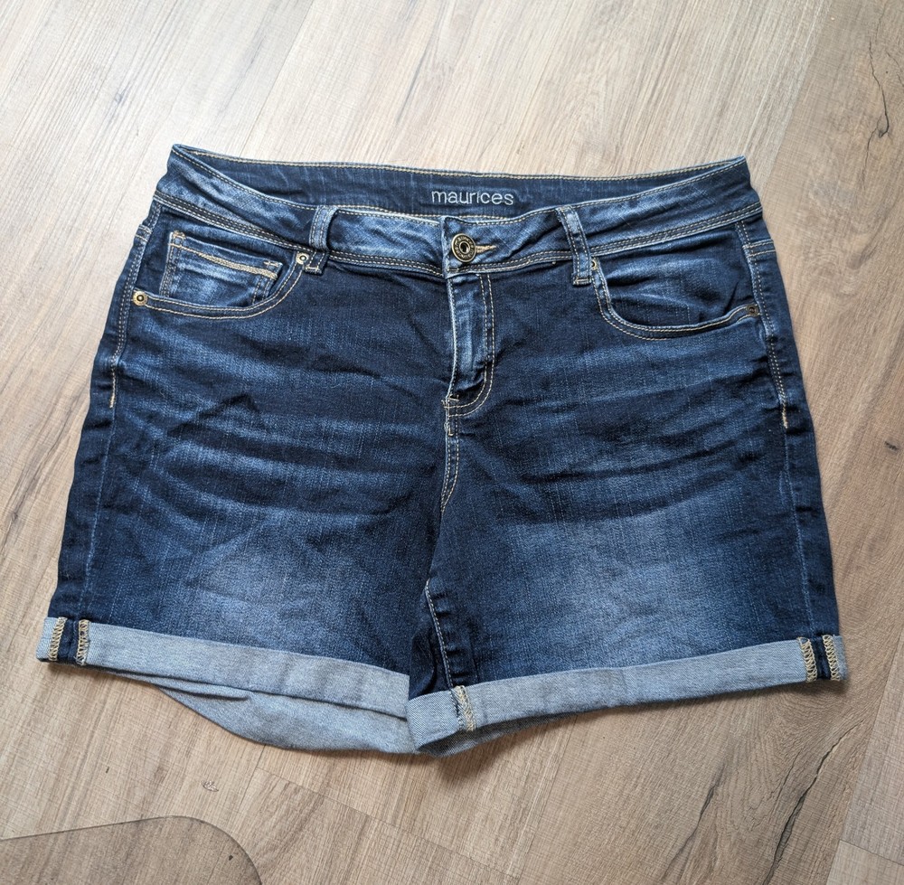 Maurices Size 9/10 Jean Shorts Cuffed Stretch Mid-Rise Dark Wash Denim Whiskered