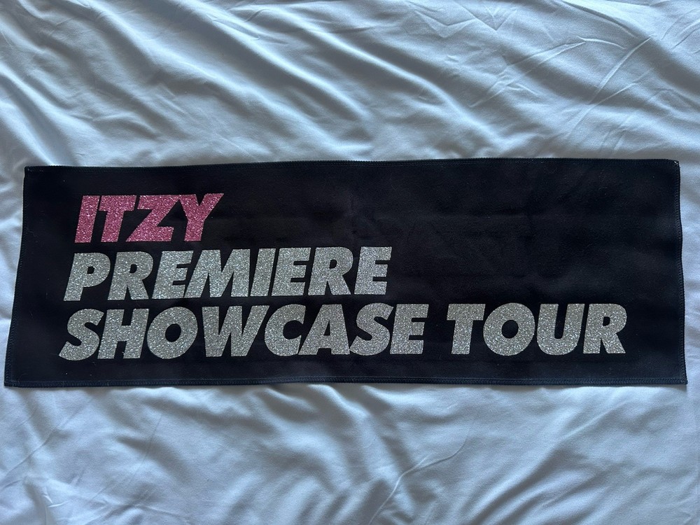 Official ITZY PREMIERE SHOWCASE TOUR Cheering Slogan