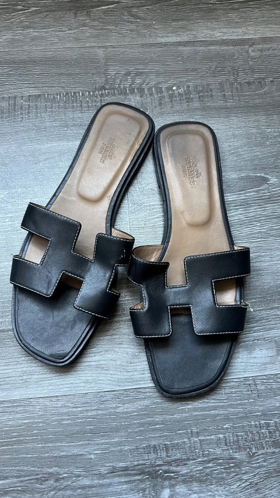 Hermes oran sandals black size 41