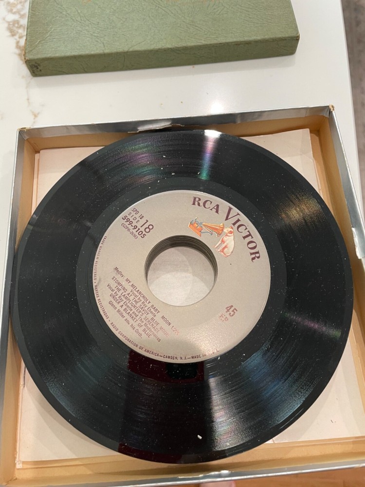 Glenn Miller and his Orchestra Limited Edition Vol 1 RCA Victor 10 Record Set 45