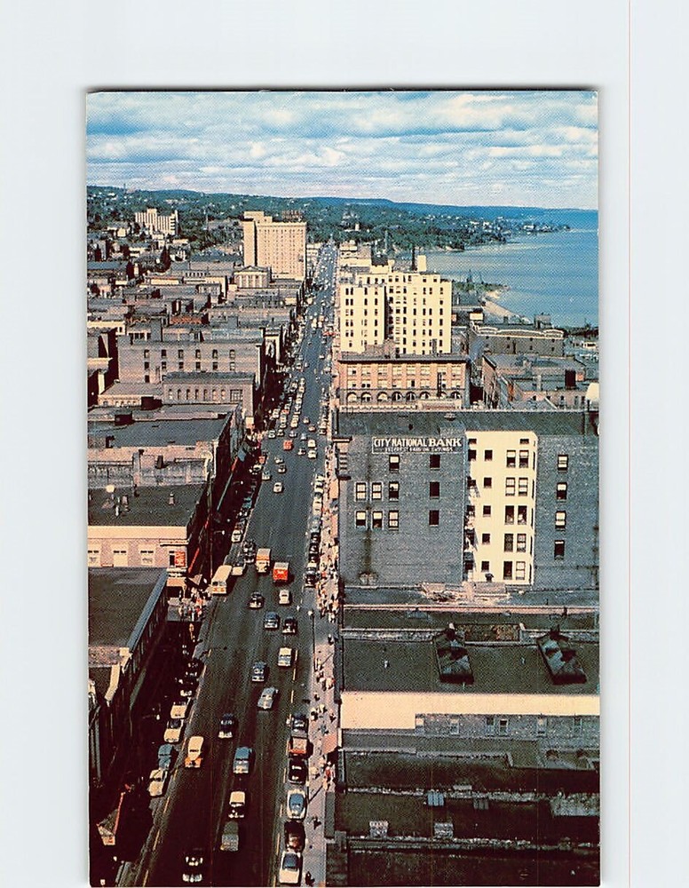 Postcard View Of Central Part Of Superior Street Duluth Minnesota USA