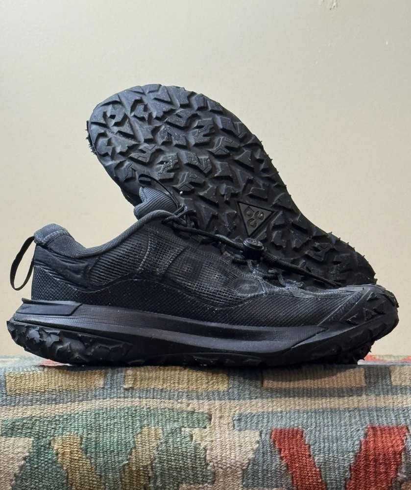 Nike ACG Mountain Fly 2 Low Gore-Tex Size 8 Hiking Sneakers Outdoor Trail Shoes